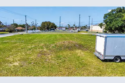 429 SW 6th Ave, Homestead, FL 33030 - Photo 15