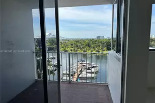 1700 NW N River Dr, Miami, FL 33125 - Photo 11