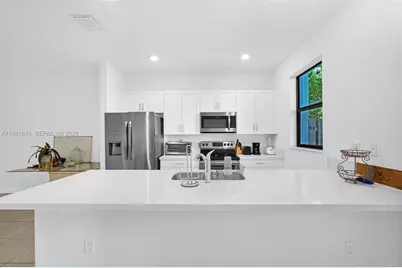 1901 SW 5th Ct, Fort Lauderdale, FL 33312 - Photo 3