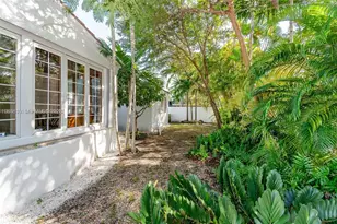 2379 Overbrook St, Coconut Grove, FL 33133 - Photo 39