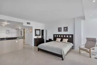10275 Collins Ave #605, Bal Harbour, FL 33154 - Photo 5