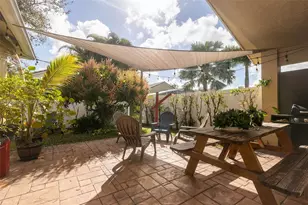 743 SW 121st Ave, Pembroke Pines, FL 33025 - Photo 23