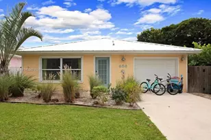 856 N 98, Naples, FL 34108 - Photo 5