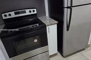 690 NE 123rd St, North Miami, FL 33161 - Photo 5