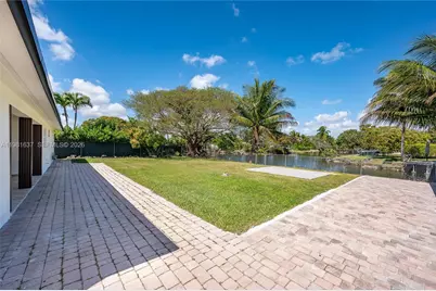 9361 SW 16th St, Miami, FL 33165 - Photo 17