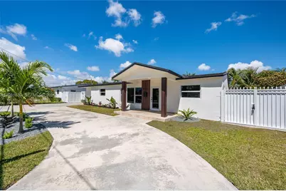 9361 SW 16th St, Miami, FL 33165 - Photo 3