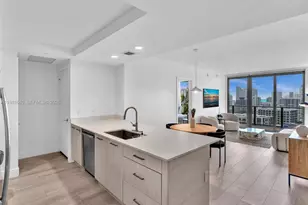 121 NE 34th St, Miami, FL 33137 - Photo 13