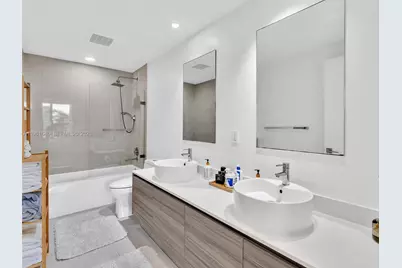 121 NE 34th St #2102, Miami, FL 33137 - Photo 45