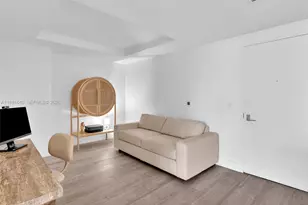 121 NE 34th St, Miami, FL 33137 - Photo 7