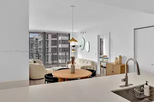 121 NE 34th St, Miami, FL 33137 - Photo 15