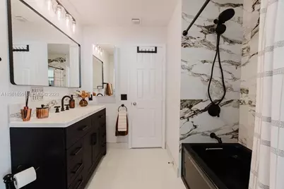 1710 NW 106th Ter, Pembroke Pines, FL 33026 - Photo 13