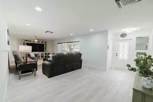 1710 NW 106th Terrace, Pembroke Pines, FL 33026 - Photo 5