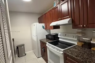 9955 Twin Lakes Dr, Coral Springs, FL 33071 - Photo 5