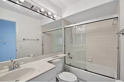 101 E Half Moon Cir #B, Hypoluxo, FL 33462 - Photo 35