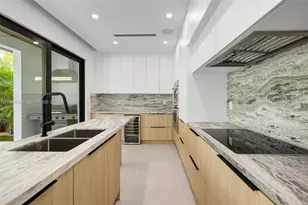 569 NW 44th St, Miami, FL 33127 - Photo 11