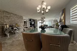 12950 SW 4th Ct, Pembroke Pines, FL 33027 - Photo 5