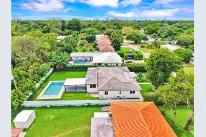 11011 NE 9th Ct, Biscayne Park, FL 33161 - Photo 5