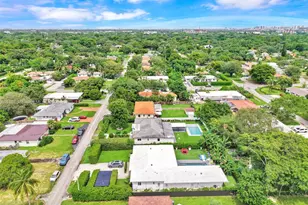 11011 NE 9th Ct, Biscayne Park, FL 33161 - Photo 29