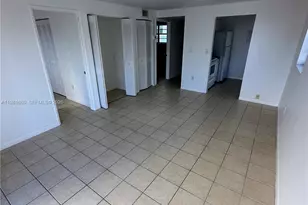 2001 Bay Dr, Miami Beach, FL 33141 - Photo 13