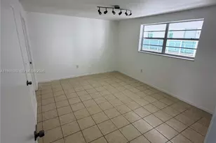 2001 Bay Dr, Miami Beach, FL 33141 - Photo 11