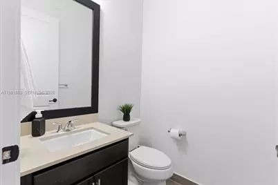 3407 W 99th Pl, Hialeah, FL 33018 - Photo 17