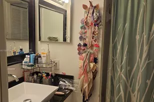 19501 E Country Club Dr, Aventura, FL 33180 - Photo 9