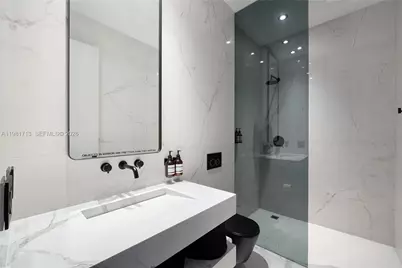 650 NE 32nd St #UPH5302, Miami, FL 33137 - Photo 23