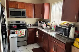 10765 SW 4th St, Sweetwater, FL 33174 - Photo 3