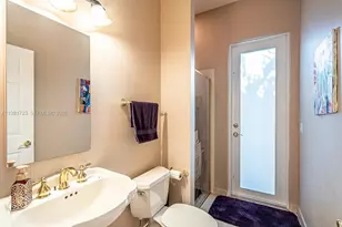 3182 SW 189th Ave, Miramar, FL 33029 - Photo 7