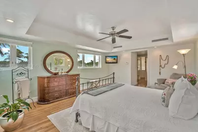 1021 N Greenway Dr, Coral Gables, FL 33134 - Photo 39