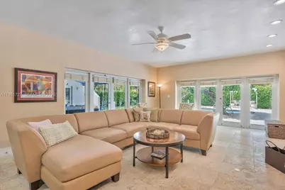 1021 N Greenway Dr, Coral Gables, FL 33134 - Photo 19