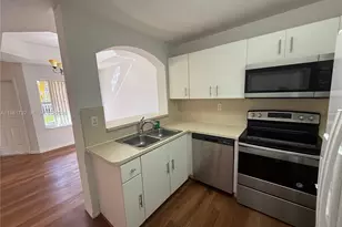 764 SW 106th Ave, Pembroke Pines, FL 33025 - Photo 5