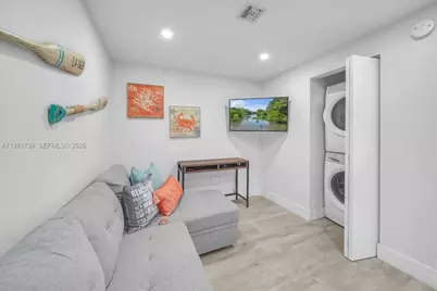 16385 Biscayne Blvd #1104, North Miami Beach, FL 33160 - Photo 21