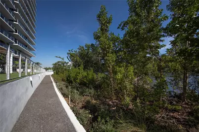 16385 Biscayne Blvd #1104, North Miami Beach, FL 33160 - Photo 55