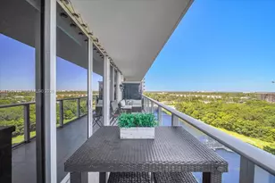 16385 Biscayne Blvd, North Miami Beach, FL 33160 - Photo 9