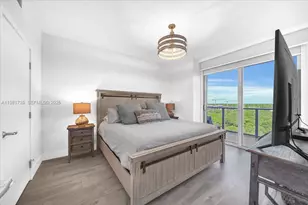 16385 Biscayne Blvd, North Miami Beach, FL 33160 - Photo 11