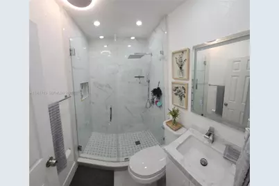 734 W 32nd St #734, Hialeah, FL 33012 - Photo 15