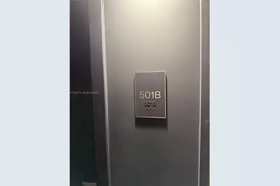 121 NE 5th St #501B, Miami, FL 33132 - Photo 19