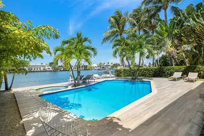 365 N Shore Dr, Miami Beach, FL 33141 - Photo 3