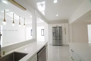 315 NW 127th St, North Miami, FL 33168 - Photo 17