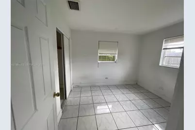 5751 SW 38th Ct, Davie, FL 33314 - Photo 25