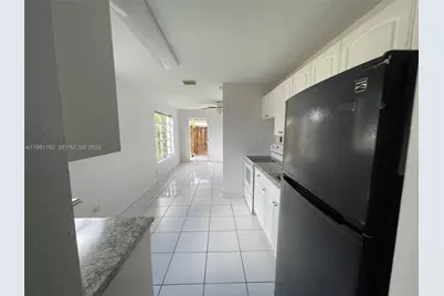 5751 SW 38th Ct, Davie, FL 33314 - Photo 9