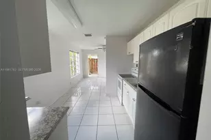 5751 SW 38th Ct, Davie, FL 33314 - Photo 9