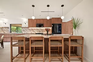 871 NE 128th St, North Miami, FL 33161 - Photo 13