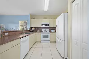 8560 SW 214th Way, Cutler Bay, FL 33189 - Photo 9