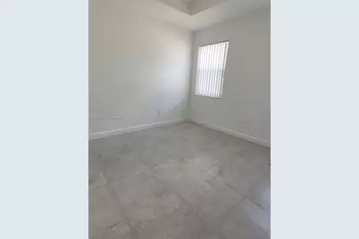 2685 SE 13th St, Homestead, FL 33035 - Photo 15