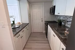 290 Sunrise Dr, Key Biscayne, FL 33149 - Photo 9