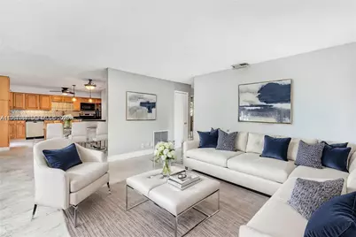 735 NE 38th St, Oakland Park, FL 33334 - Photo 1