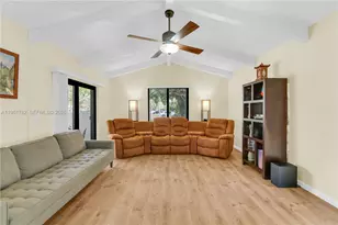 11709 Melaleuca Way, Cooper City, FL 33026 - Photo 9