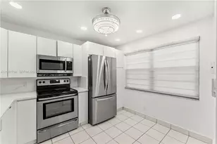 4301 Martinique Cir, Coconut Creek, FL 33066 - Photo 15